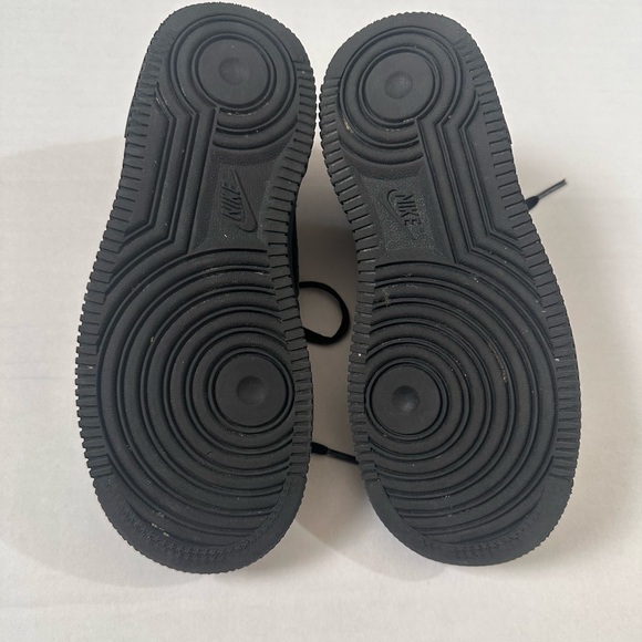 Nike Air Force 1 black low top sneakers boys size 13 - Picture 6 of 7